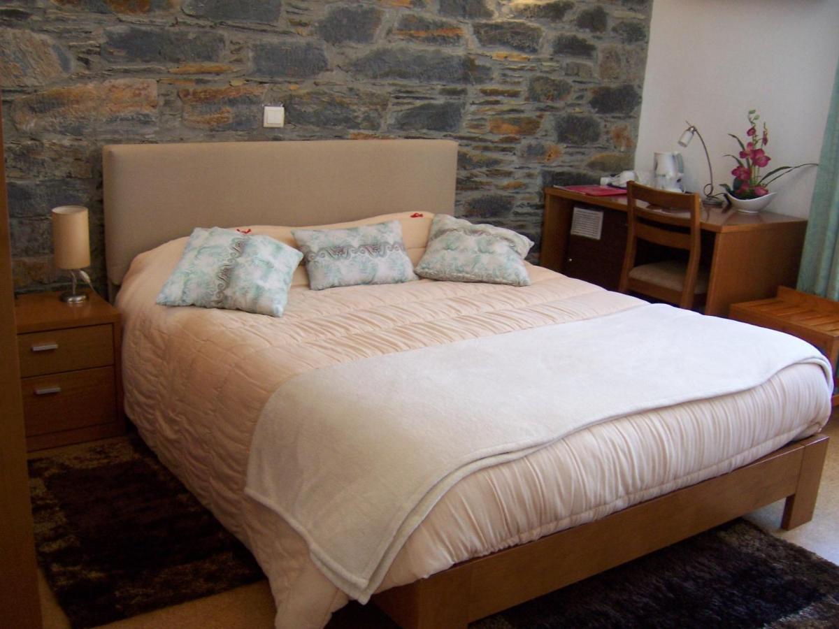 Hotel Santa Apolonia Bragança Eksteriør billede
