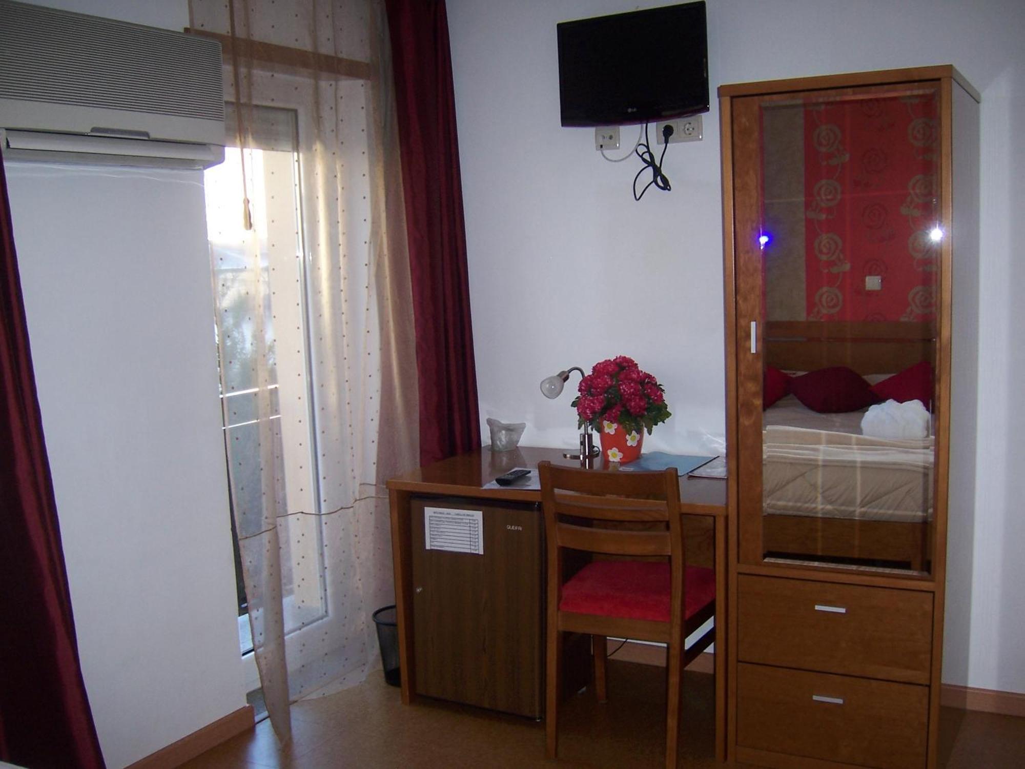 Hotel Santa Apolonia Bragança Eksteriør billede